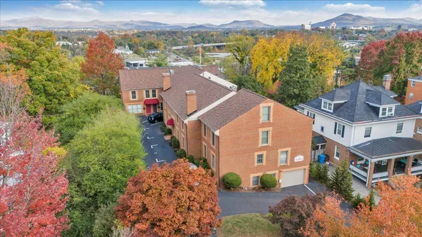 $334,999 | 2231 Broadway Avenue Southwest, Unit C, Roanoke, VA 24014