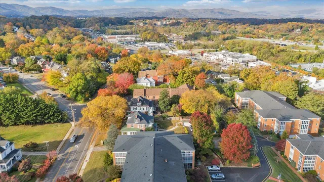 $339,999 | 2231 Broadway Avenue Southwest, Unit C, Roanoke, VA 24014