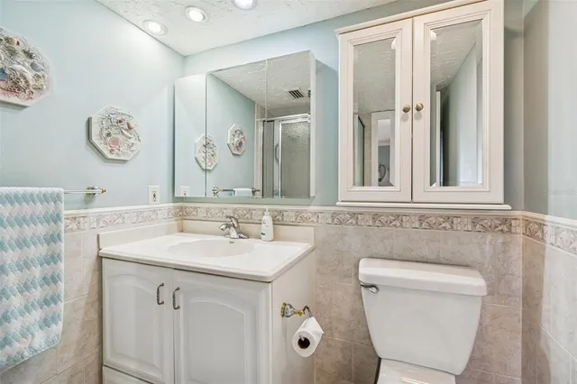 a car parked in front of a building