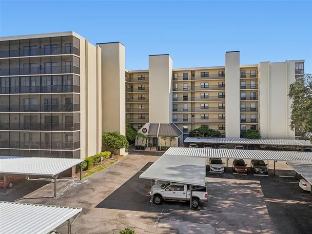 $279,000 | 3400 Cove Cay Drive, Unit 7H, Clearwater, FL 33760