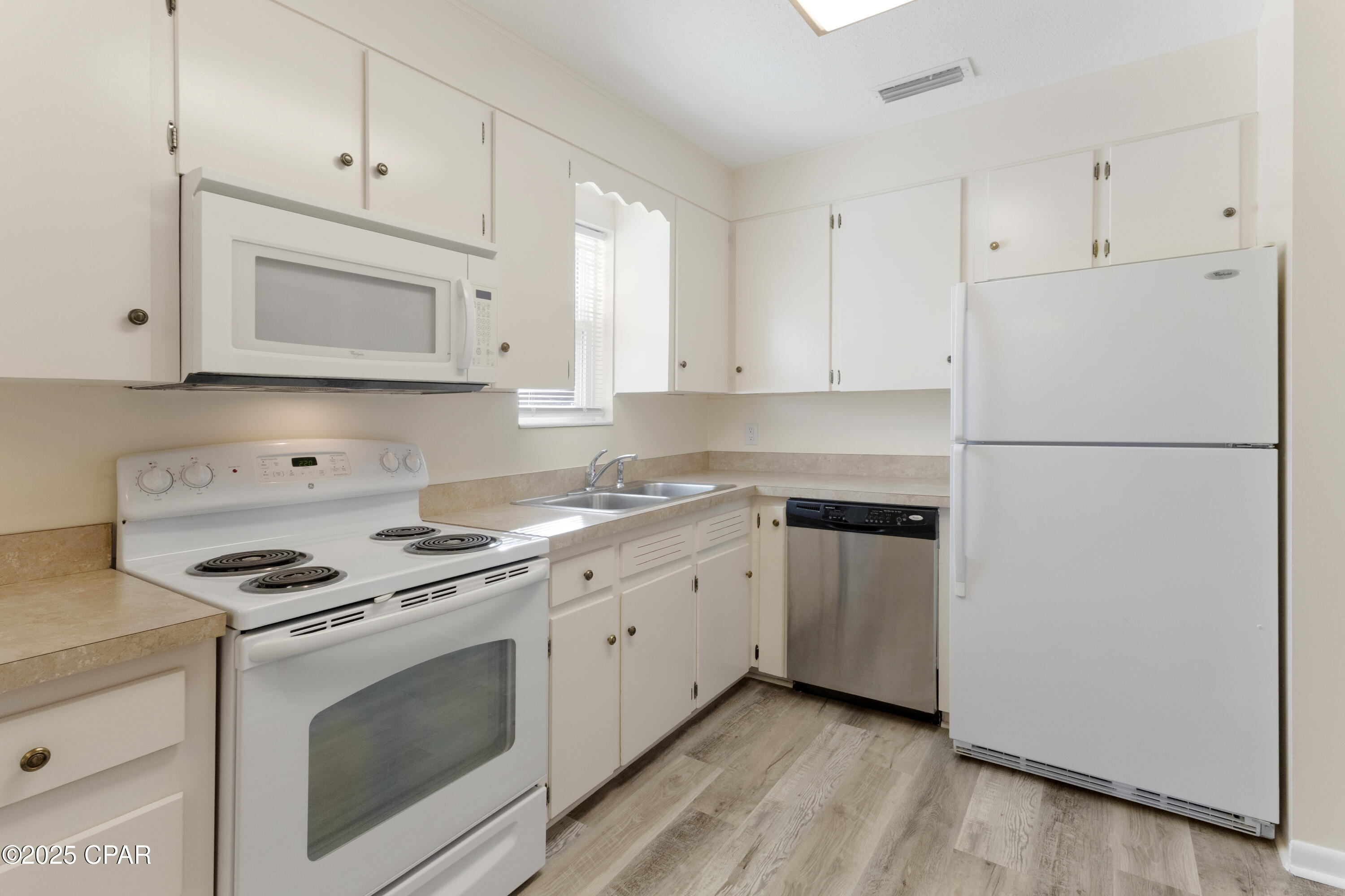 4934 Donalson Road Panama City, FL 32404 - Photo 2 of 23