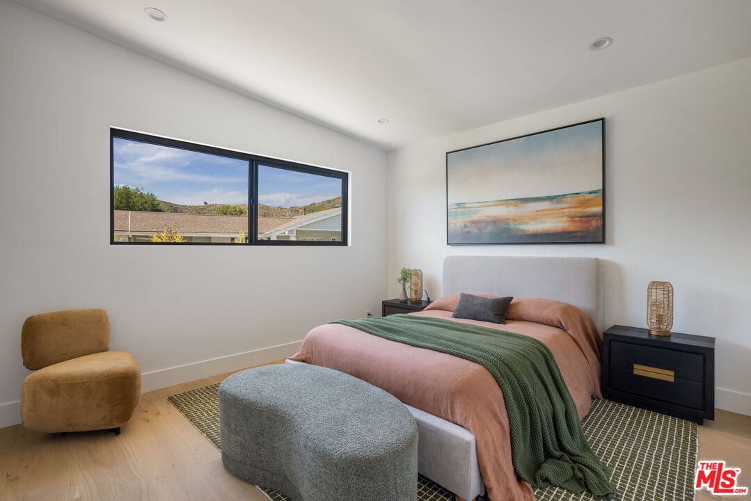 13535 Bayliss Road Los Angeles, CA 90049 - Photo 29 of 40 Gallery Image 29
