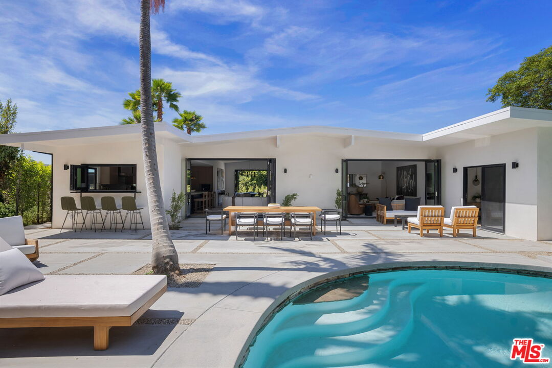 13535 Bayliss Road Los Angeles, CA 90049 - Photo 33 of 40 Gallery Image 33