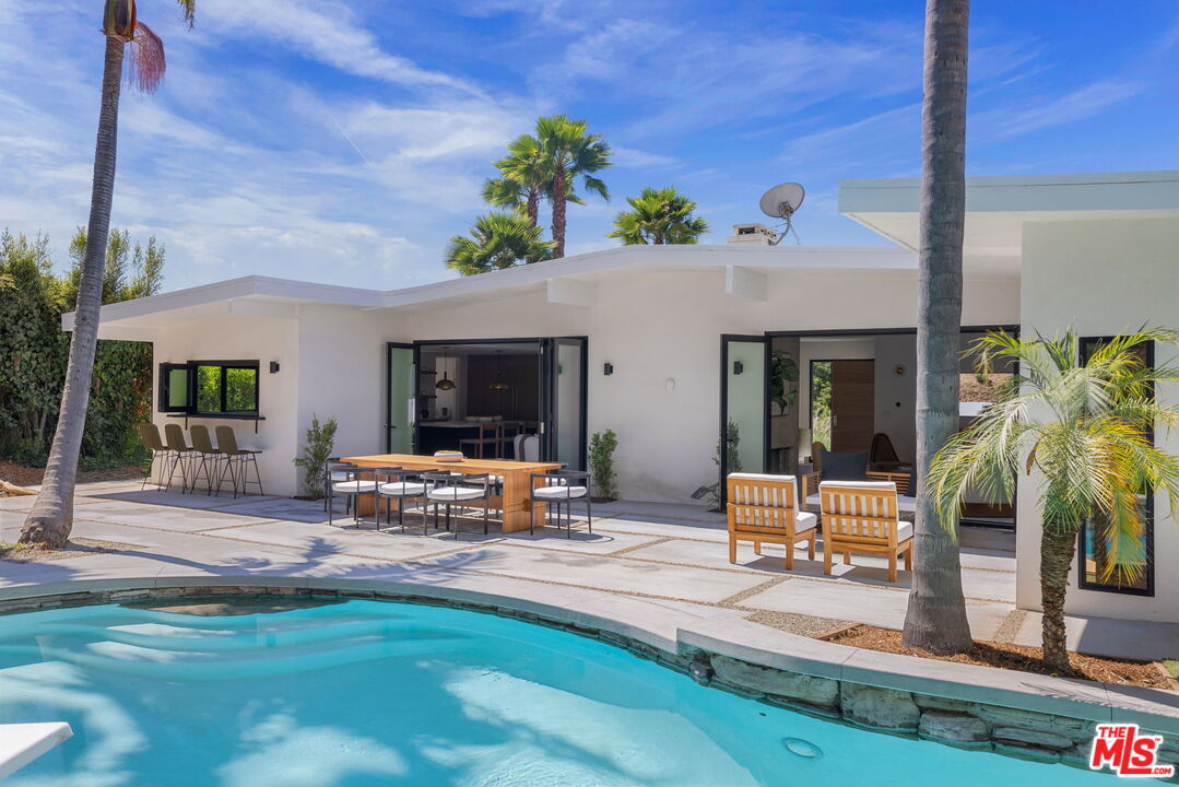 13535 Bayliss Road Los Angeles, CA 90049 - Photo 35 of 40 Gallery Image 35