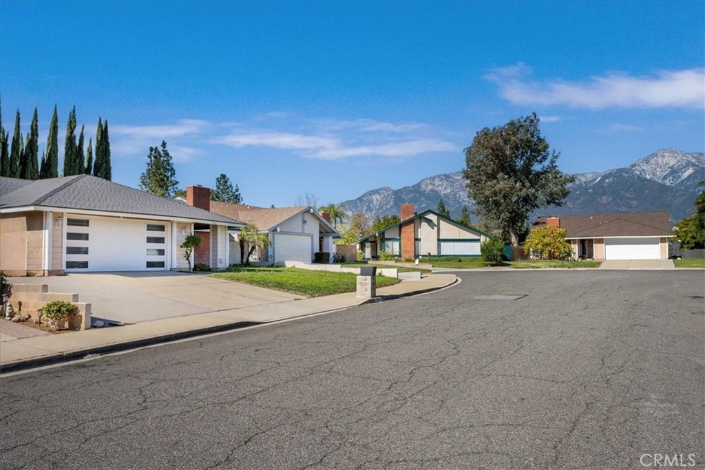 7930 Perlite Court Rancho Cucamonga, CA 91730 - Photo 4 of 21