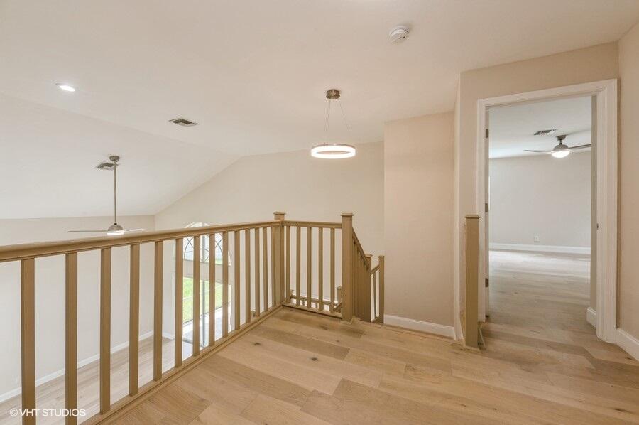 140 West Lee Road Delray Beach, FL 33445 - Photo 23 of 37 Upstairs