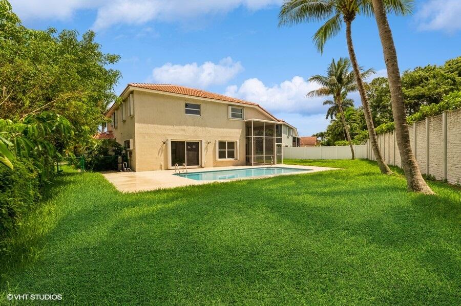 140 West Lee Road Delray Beach, FL 33445 - Photo 3 of 37 Back Yard
