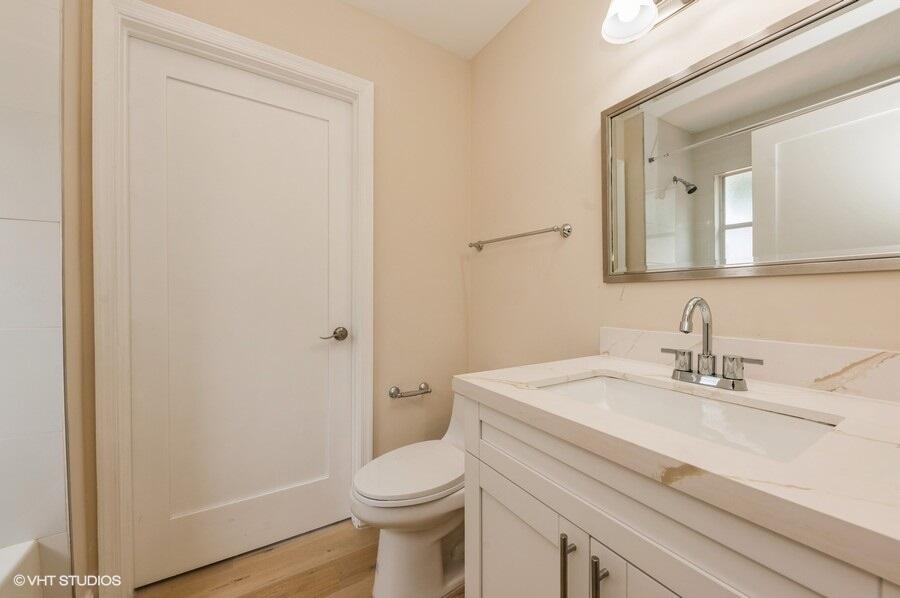 140 West Lee Road Delray Beach, FL 33445 - Photo 35 of 37 Bathroom - bedrooms 3 and 4