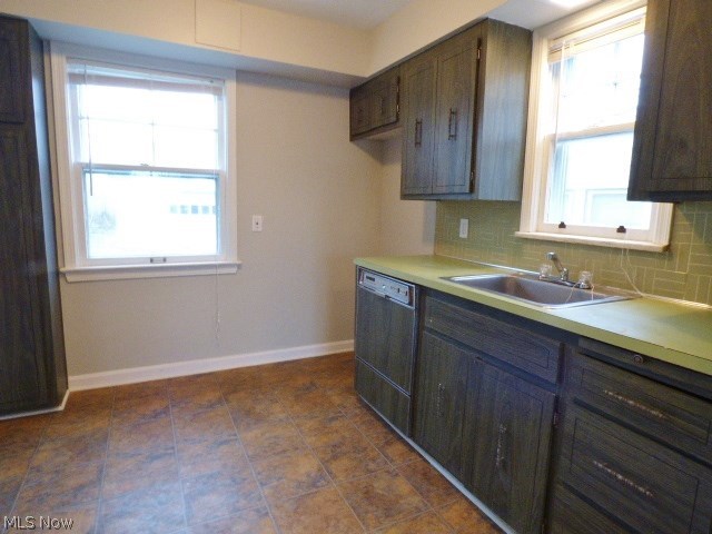 4154 Wilmington Road Cleveland, OH 44121 - Photo 6 of 23