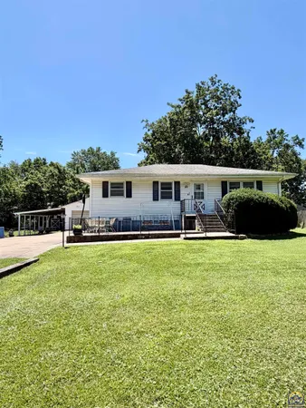 $169,500 | 131 East Dayton Avenue, Burlingame, KS 66413