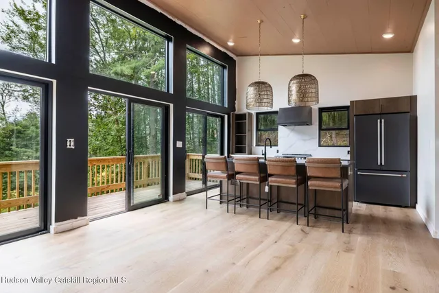 a picture of a bench in a white cabinet