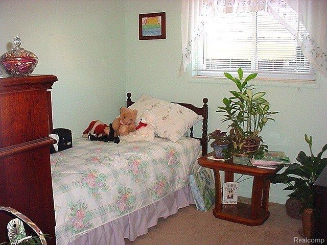 15740 Selwyn Road Southgate, MI 48195 - Photo 13 of 15 BEDRM#1 W/NEWER NEUTRAL CARPET!