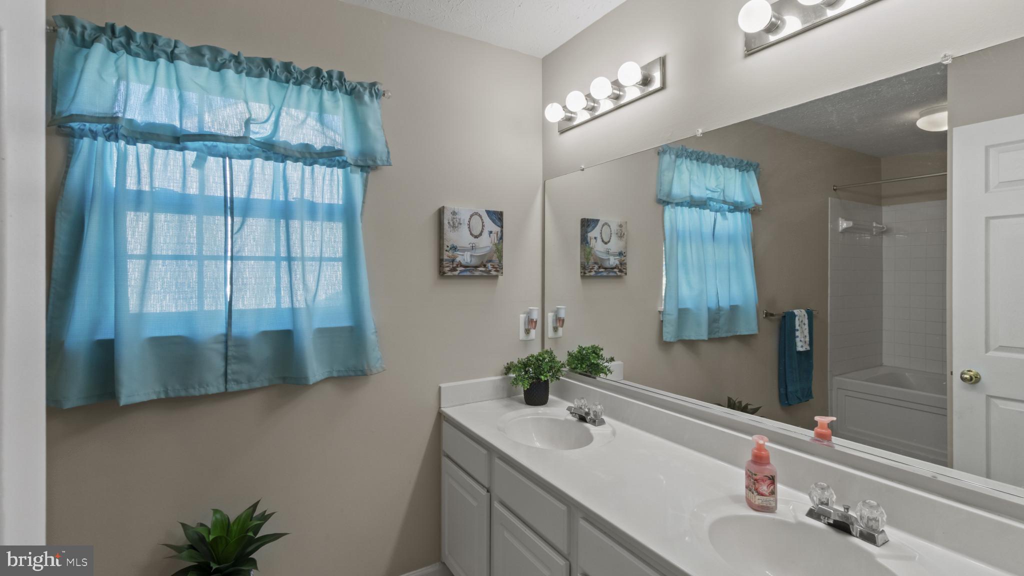 2818 Profitt Path Edgewood, MD 21040 - Photo 19 of 33 Primary Bath