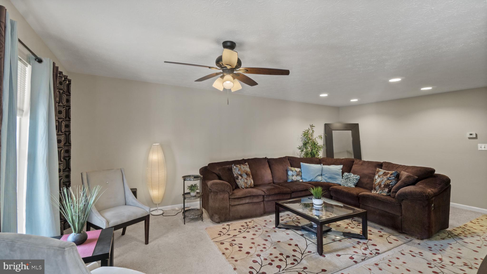 2818 Profitt Path Edgewood, MD 21040 - Photo 4 of 33 Living Room