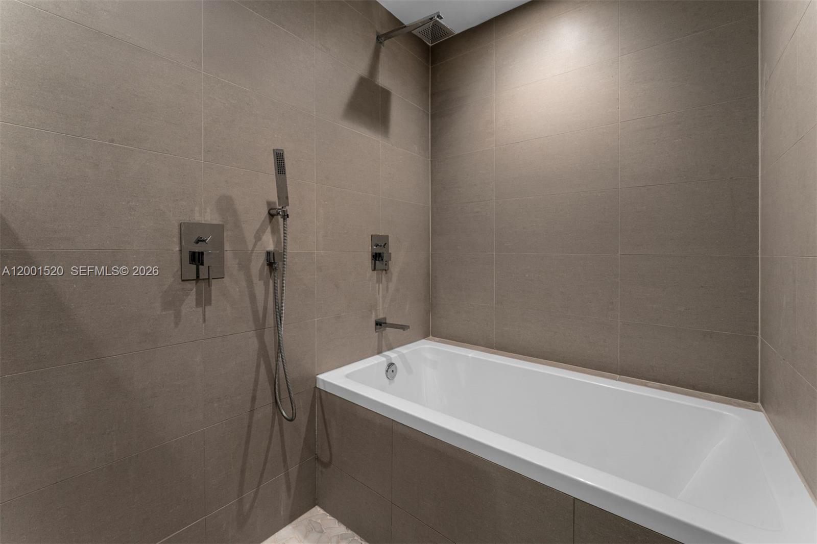 1080 Brickell Avenue, Unit 905 Miami, FL 33131 - Photo 17 of 23
