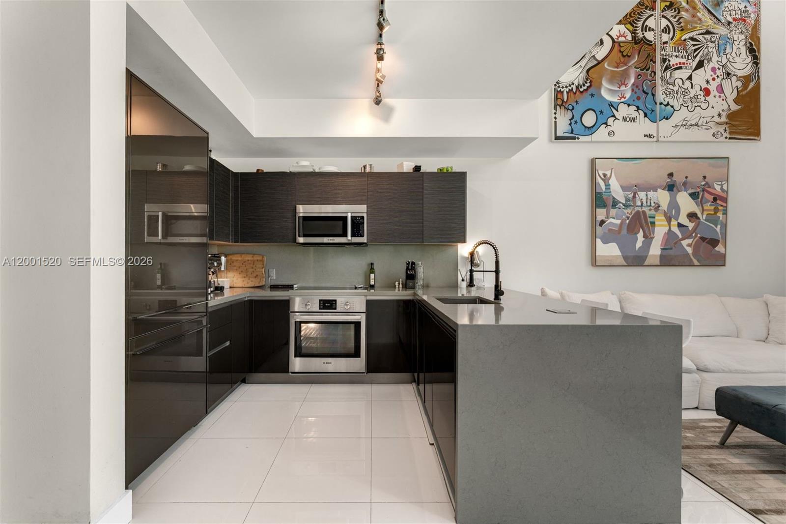 1080 Brickell Avenue, Unit 905 Miami, FL 33131 - Photo 2 of 23