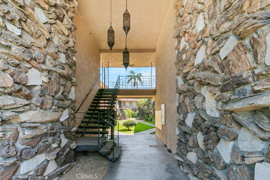 1801 Greenleaf Street, Unit 15 Santa Ana, CA 92706 - Photo 5 of 26