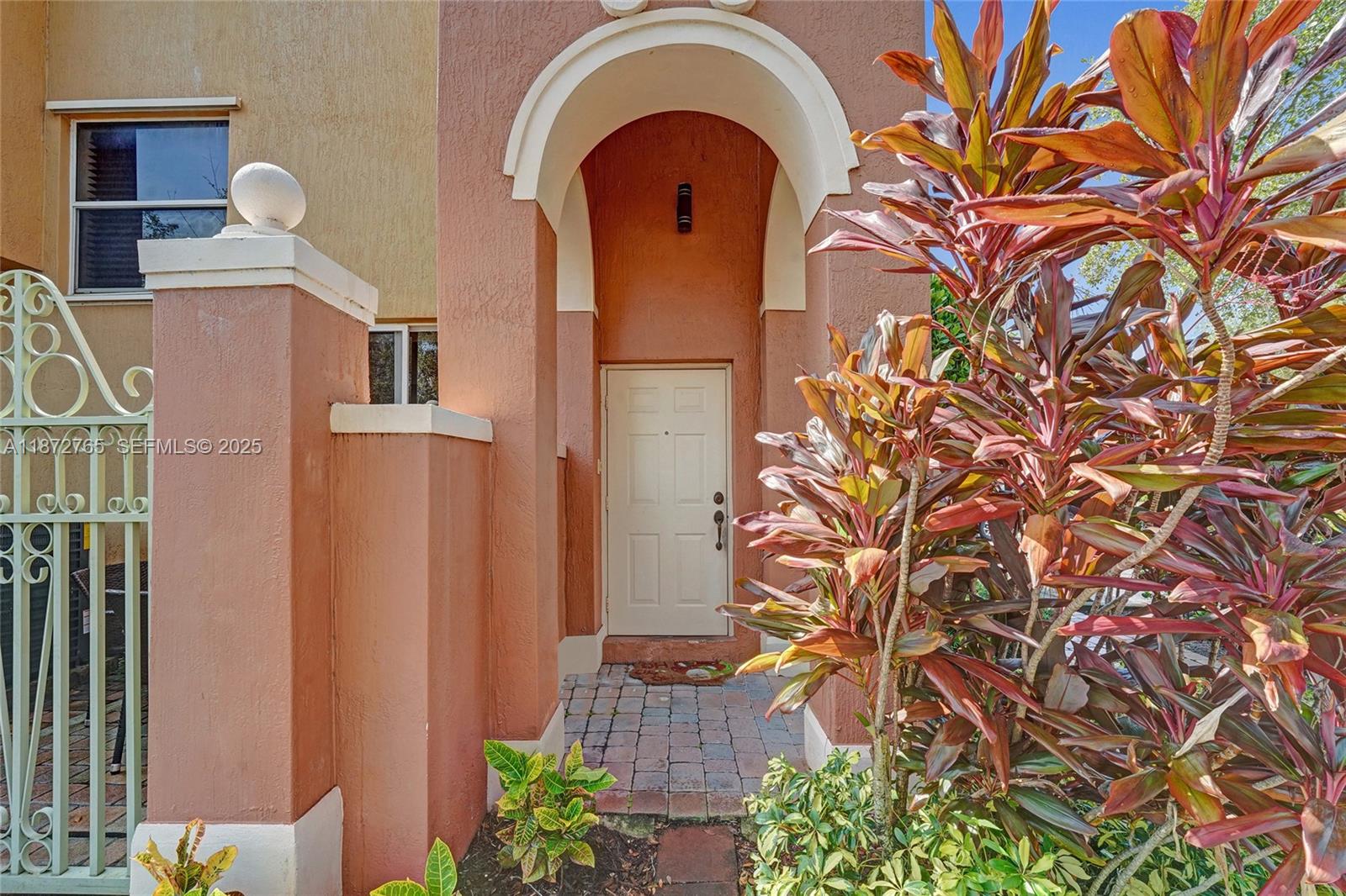 603 Southwest 107th Avenue, Unit 1701 Pembroke Pines, FL 33025 - Photo 10 of 41