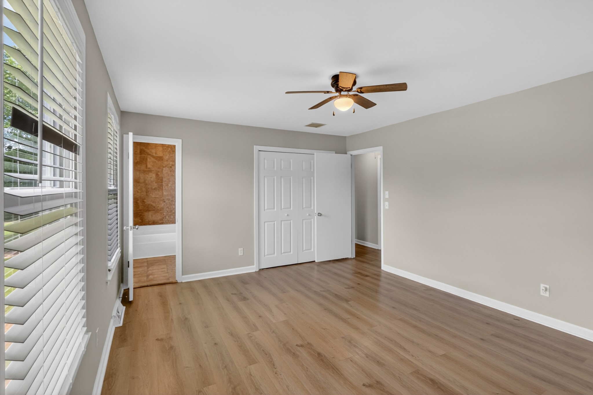 489 Canton Pass Madison, TN 37115 - Photo 9 of 25 a view of room with hardwood floor and ceiling fan