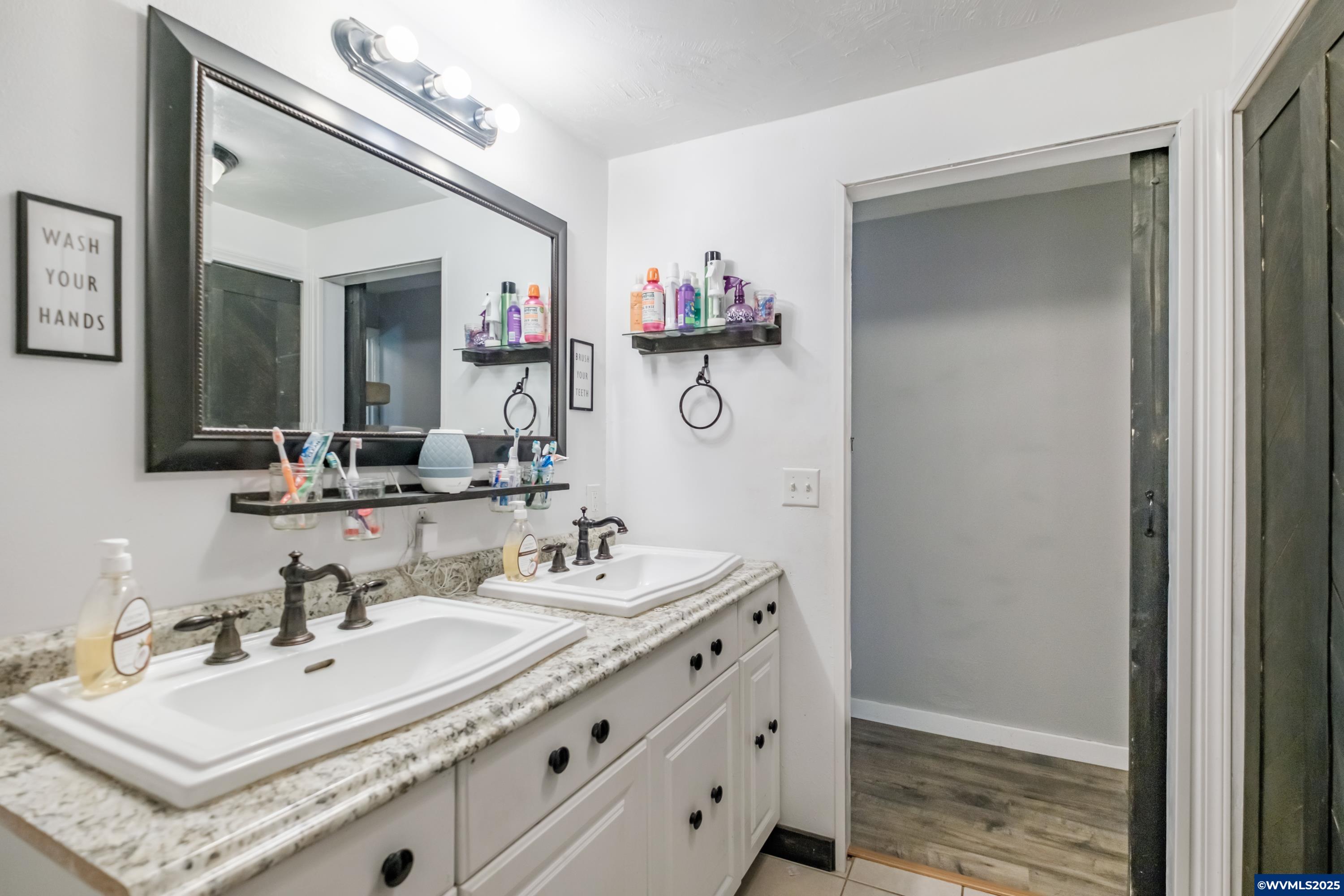 720 Central Avenue Lebanon, OR 97355 - Photo 13 of 38