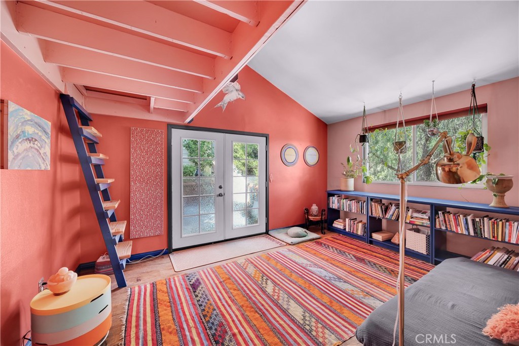 5341 Monterey Road Los Angeles, CA 90042 - Photo 22 of 40 guest room 2