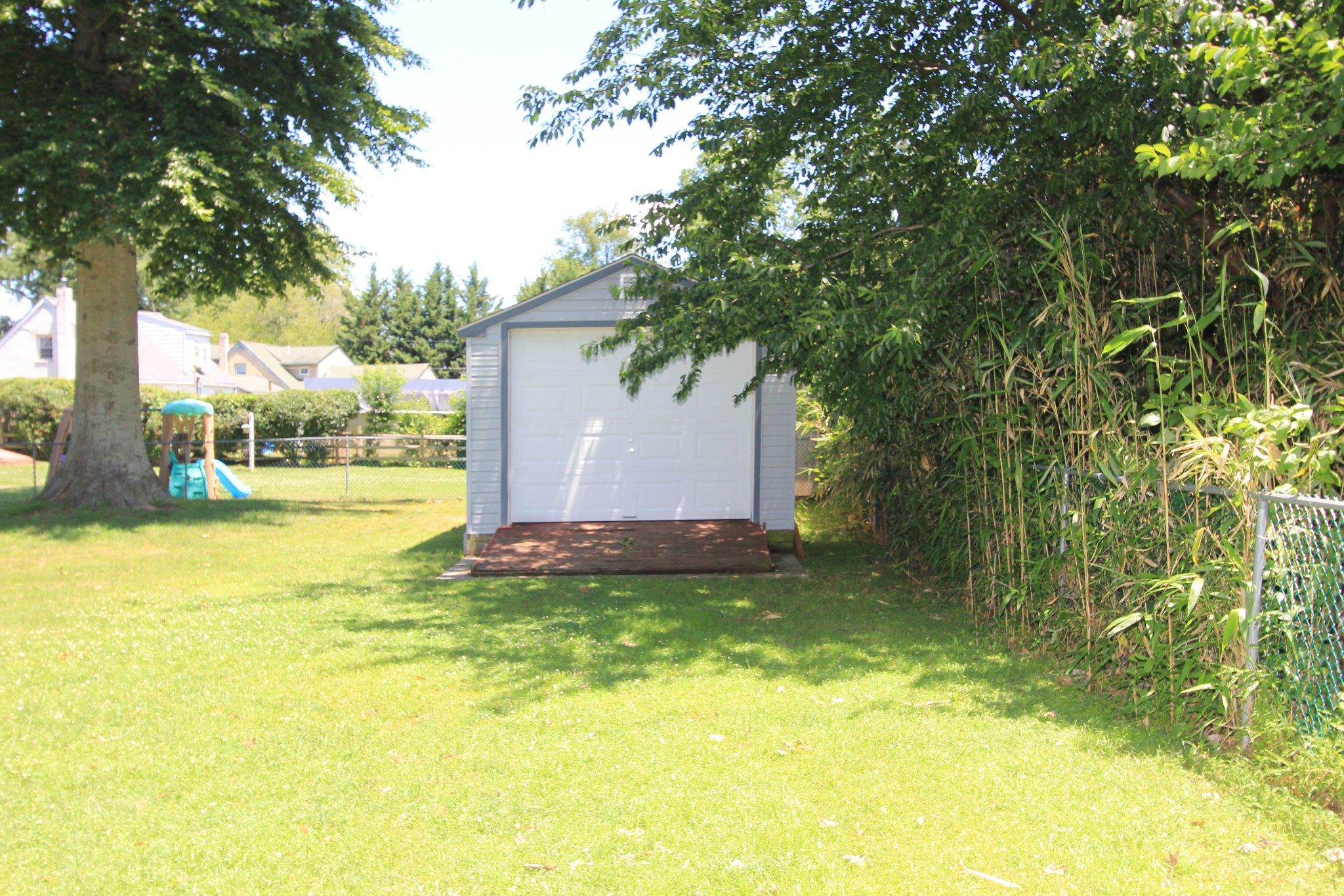 929 Cherry Tree Road Aston, PA 19014 - Photo 21 of 26 Shed