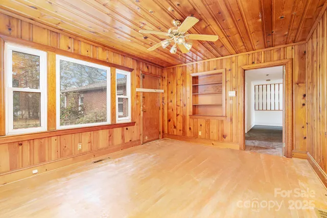 a view of a livingroom with a fireplace