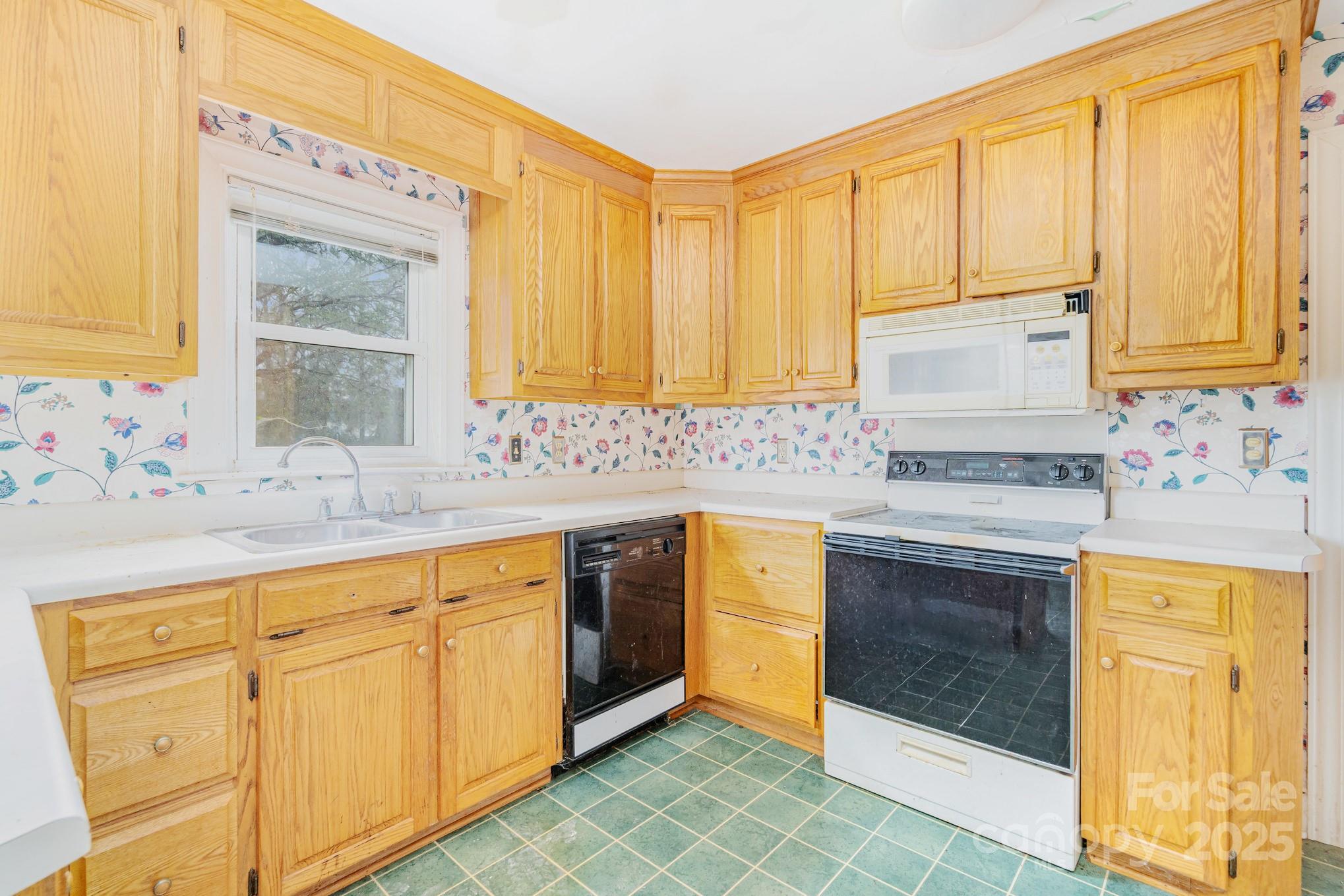 2503 Union Road Gastonia, NC 28054 - Photo 8 of 48 Gallery Image 8
