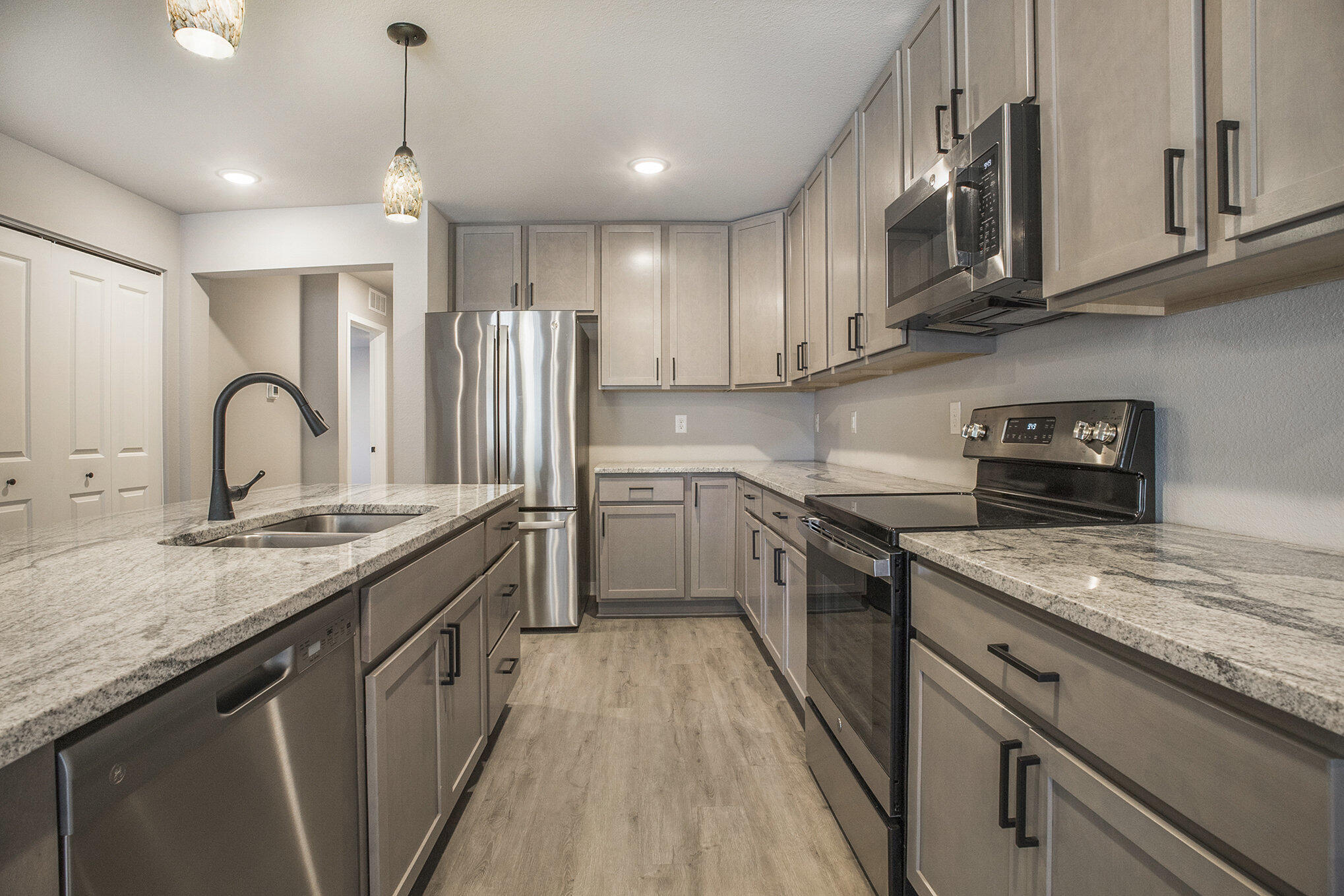 17539 Beechwood Lane Spring Lake, MI 49456 - Photo 6 of 25 009_file_168