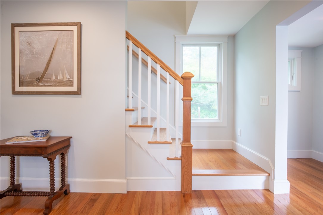 5 Gillies Court Newport, RI 02840 - Photo 3 of 26