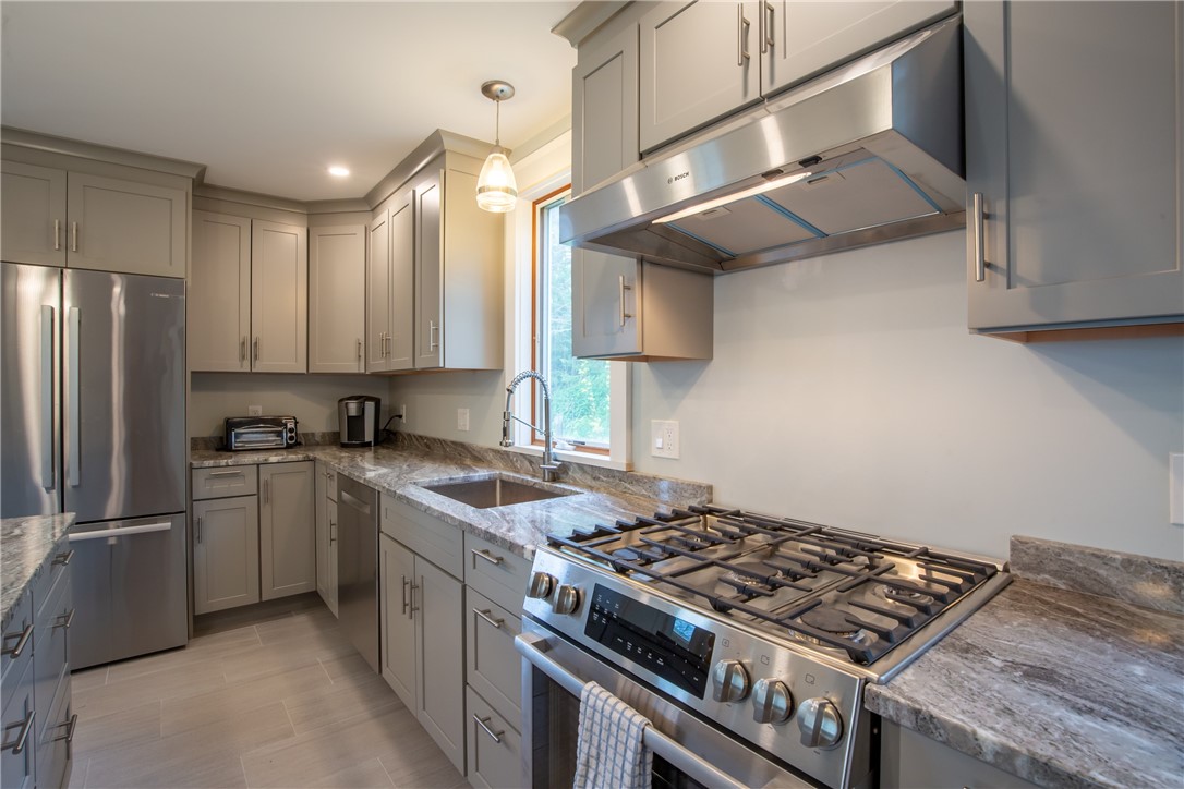 5 Gillies Court Newport, RI 02840 - Photo 8 of 26