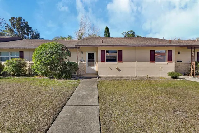 $139,900 | 3 Villa Villar Court, Unit 30, Deland, FL 32724