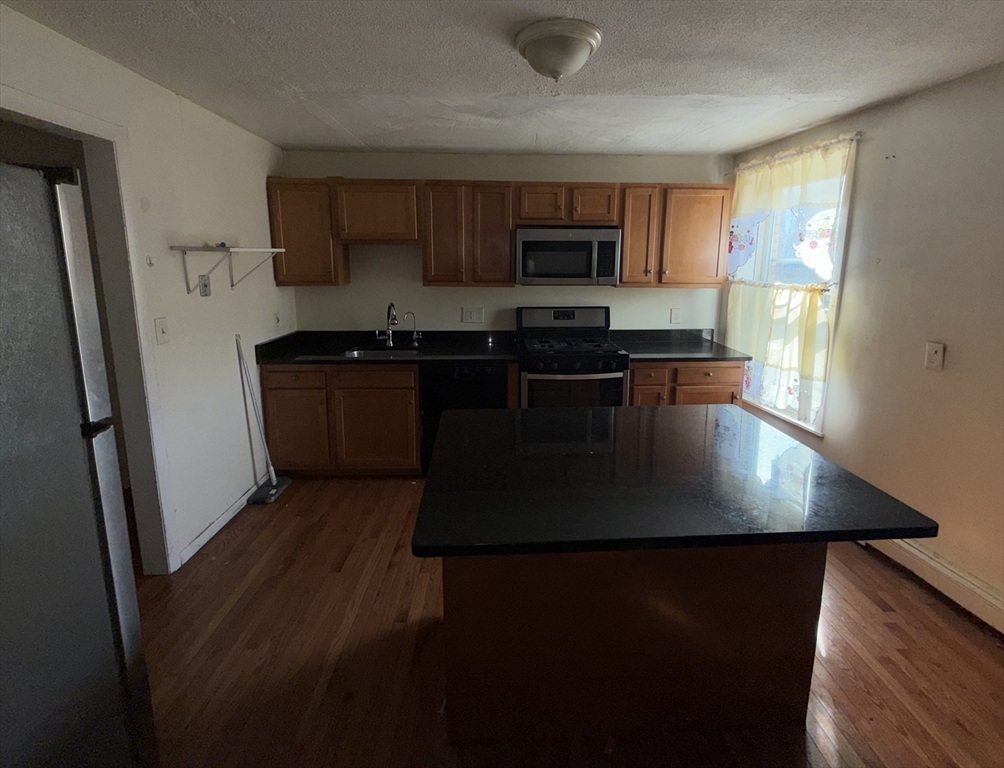16 Norwell Street Boston, MA 02121 - Photo 3 of 7 Gallery Image 3