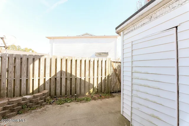 $1,100 | 3826 Sterling Pointe Drive, Unit N10, Winterville, NC 28590