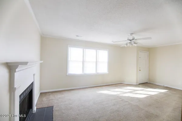 $1,100 | 3826 Sterling Pointe Drive, Unit N10, Winterville, NC 28590