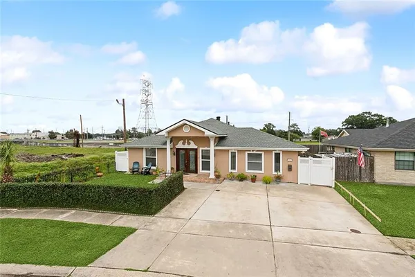 $344,500 | 1713 Vegas Drive, Metairie, LA 70003