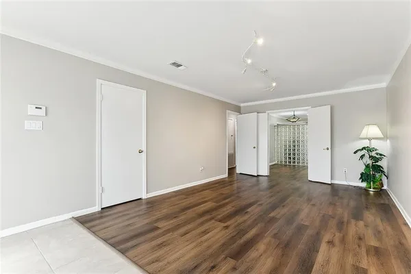 $344,500 | 1713 Vegas Drive, Metairie, LA 70003