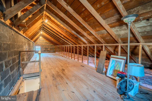 $1,800 | 1223 Drexel Avenue, Unit B, Drexel Hill, PA 19026