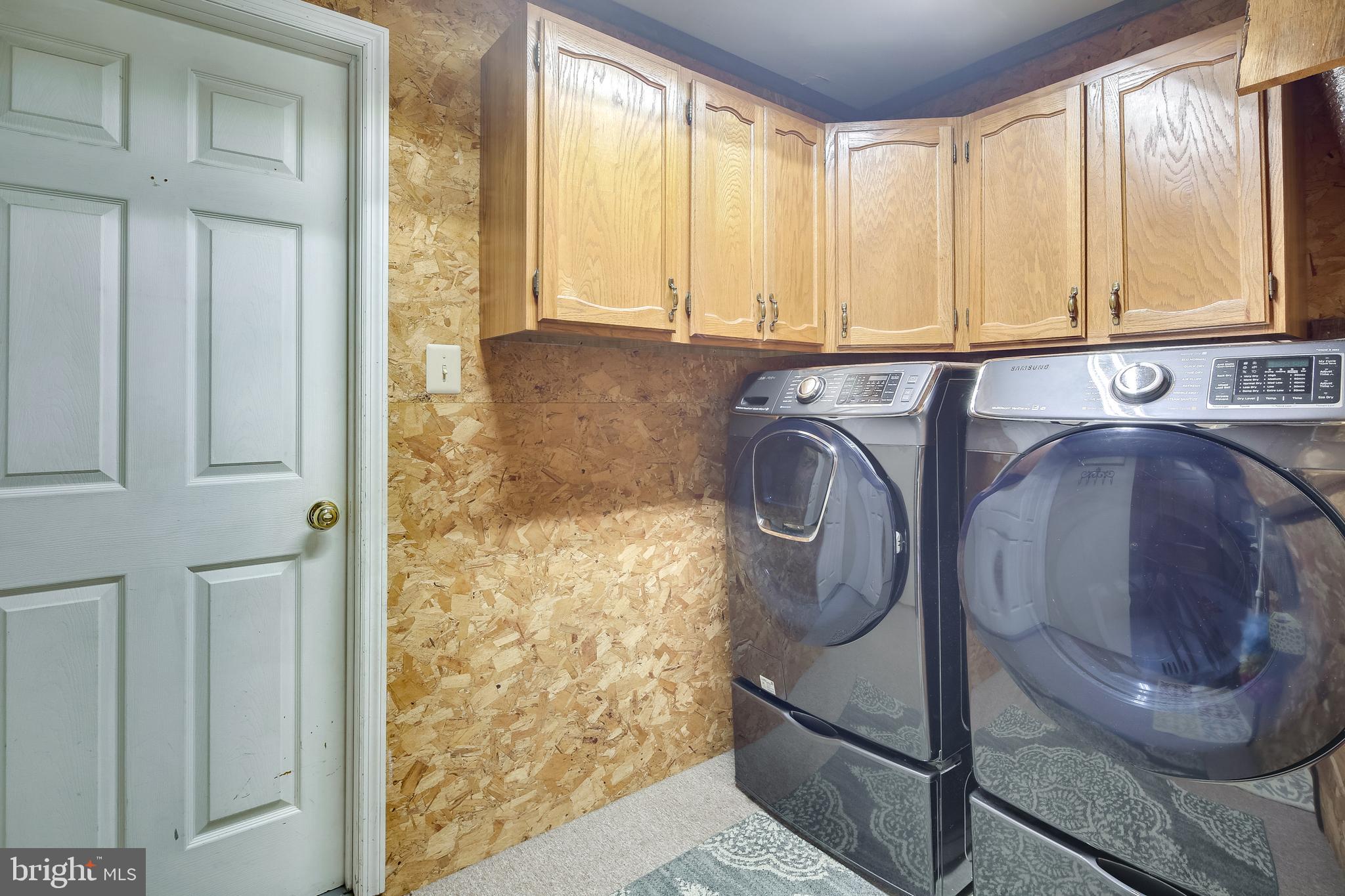 21613 Mt Lena Road Boonsboro, MD 21713 - Photo 12 of 39 Washer & dryer convey! Laundry chute!