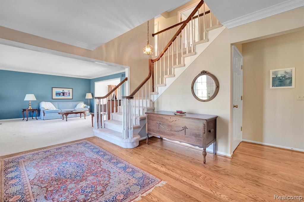541 Augusta Drive Rochester Hills, MI 48309 - Photo 11 of 74