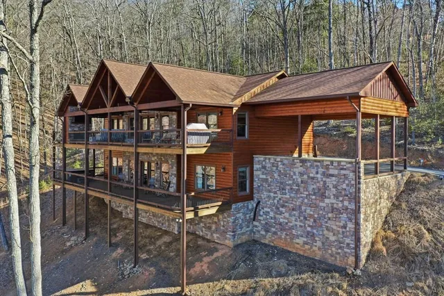 $1,299,000 | 175 Stuart Drive, Mineral Bluff, GA 30559