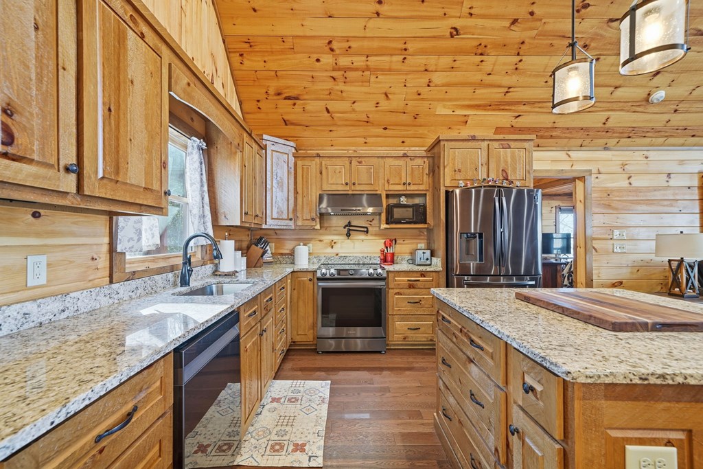 175 Stuart Drive Mineral Bluff, GA 30559 - Photo 17 of 45