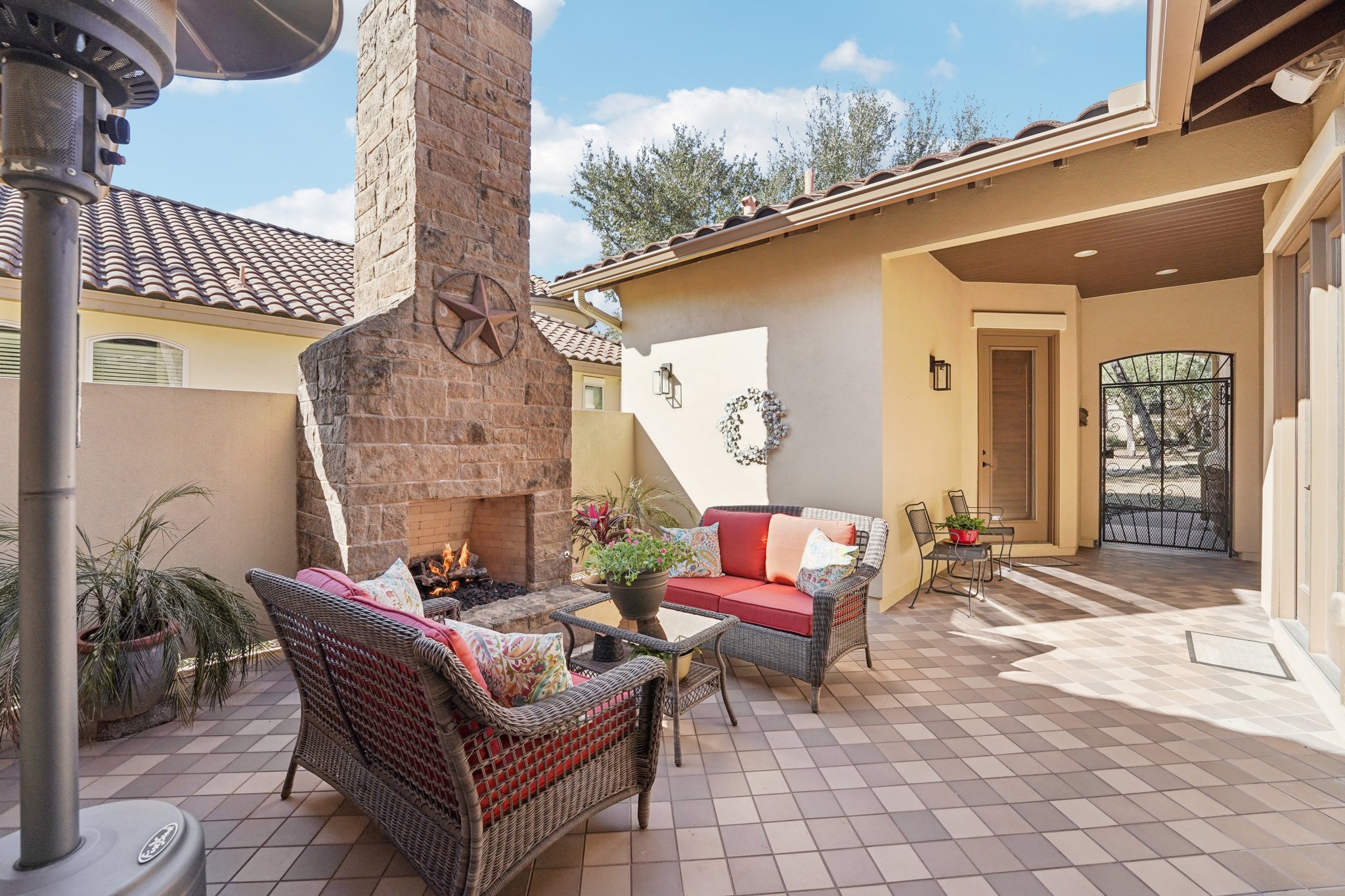 11613 Shadestone Terrace Austin, TX 78732 - Photo 10 of 34