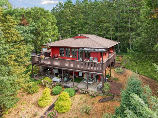 $505,000 | 149 East Quarry Road, River Falls, WI 54022