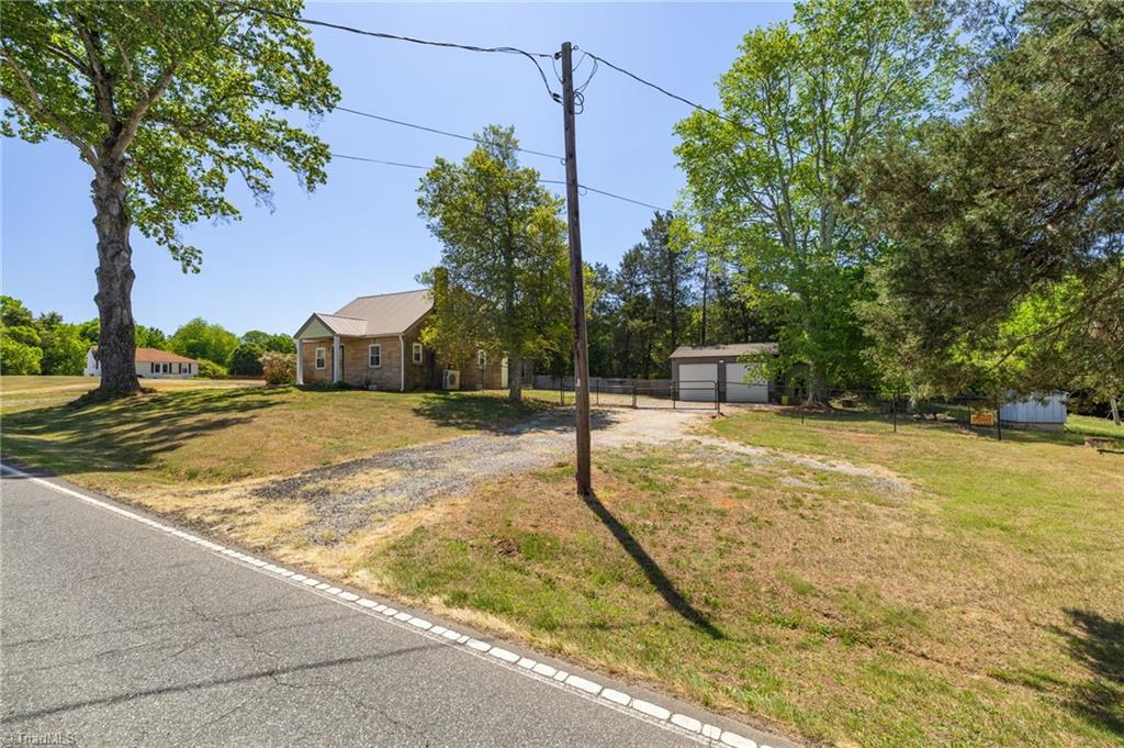 2039 Scalesville Road Summerfield, NC 27358 - Photo 5 of 50