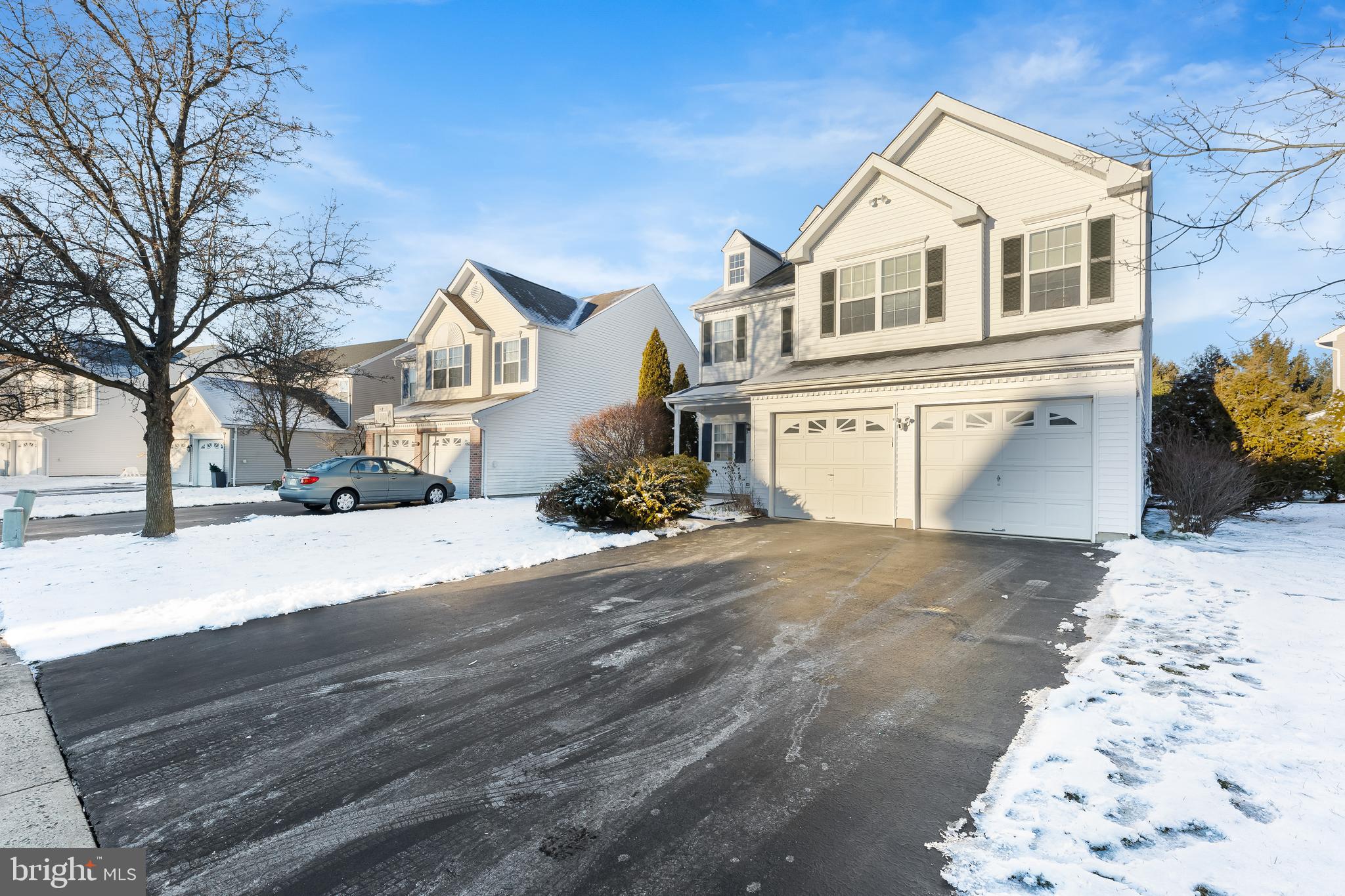 51 Brownstone Road Hightstown, NJ 08520 - Photo 3 of 36