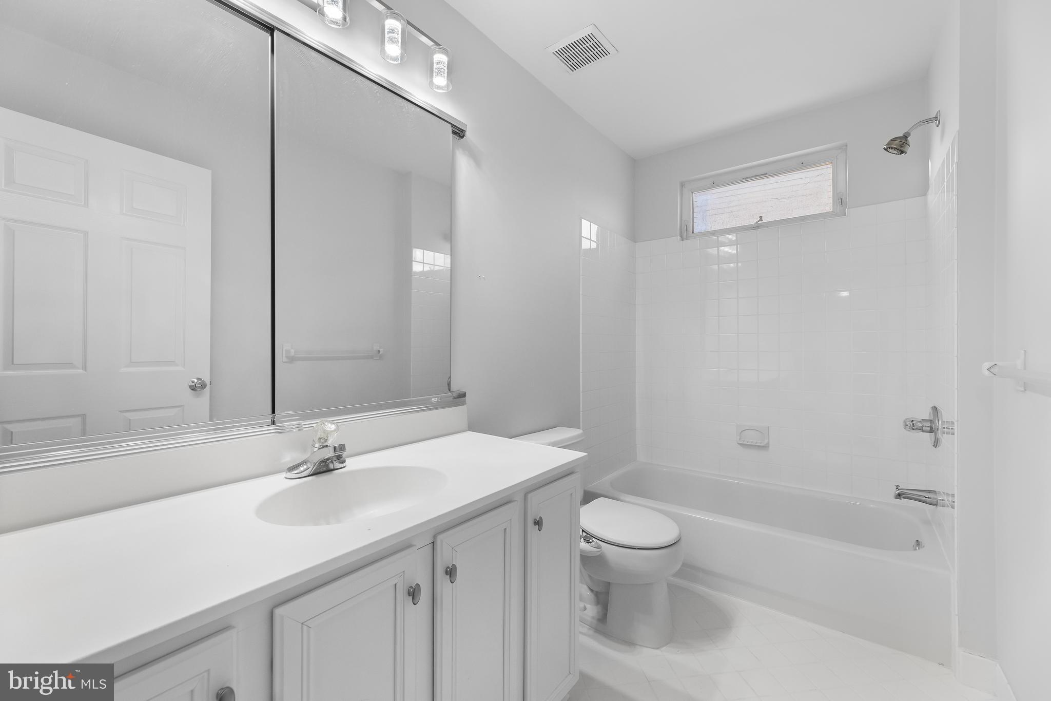 51 Brownstone Road Hightstown, NJ 08520 - Photo 31 of 36