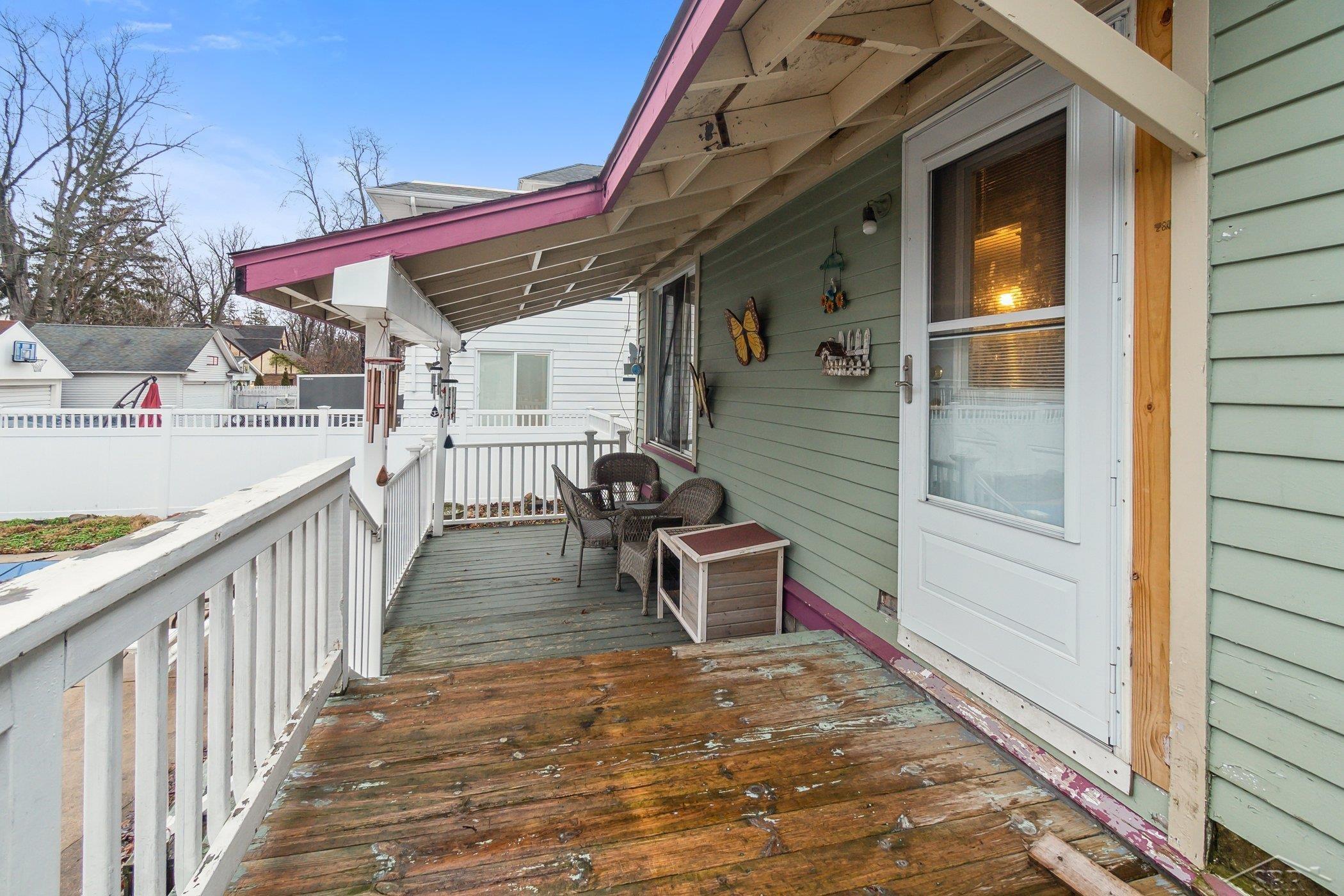 2155 4th Street Bay City, MI 48708 - Photo 4 of 30 50099652-3.JPG