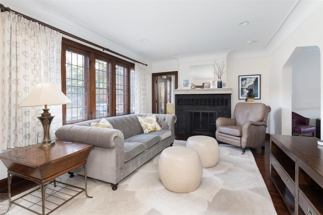 967 Lincoln Road Grosse Pointe, MI 48230 - Photo 2 of 31 50026834-1.JPG