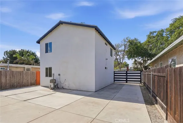 $1,769,999 | 6532 Johnson, Long Beach, CA 90805